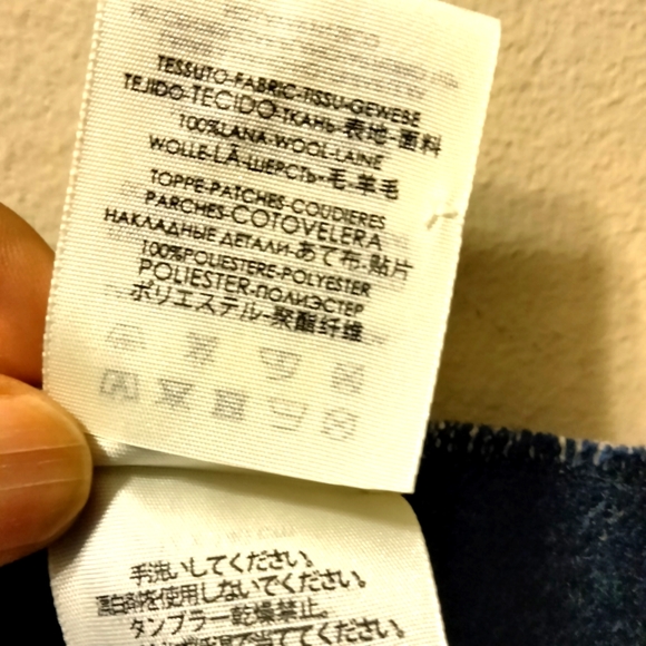 Authentic Gucci Wool Scarf - Picture 10 of 12